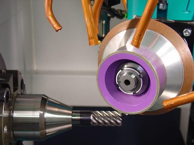 Dekoratives Bild einer CNC-Maschine