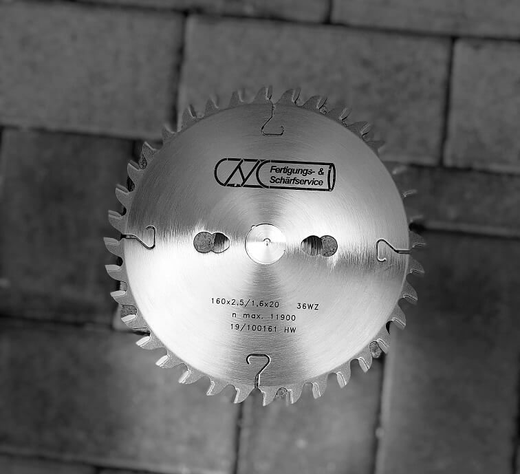 Dekoratives Bild eines Sägeblattes